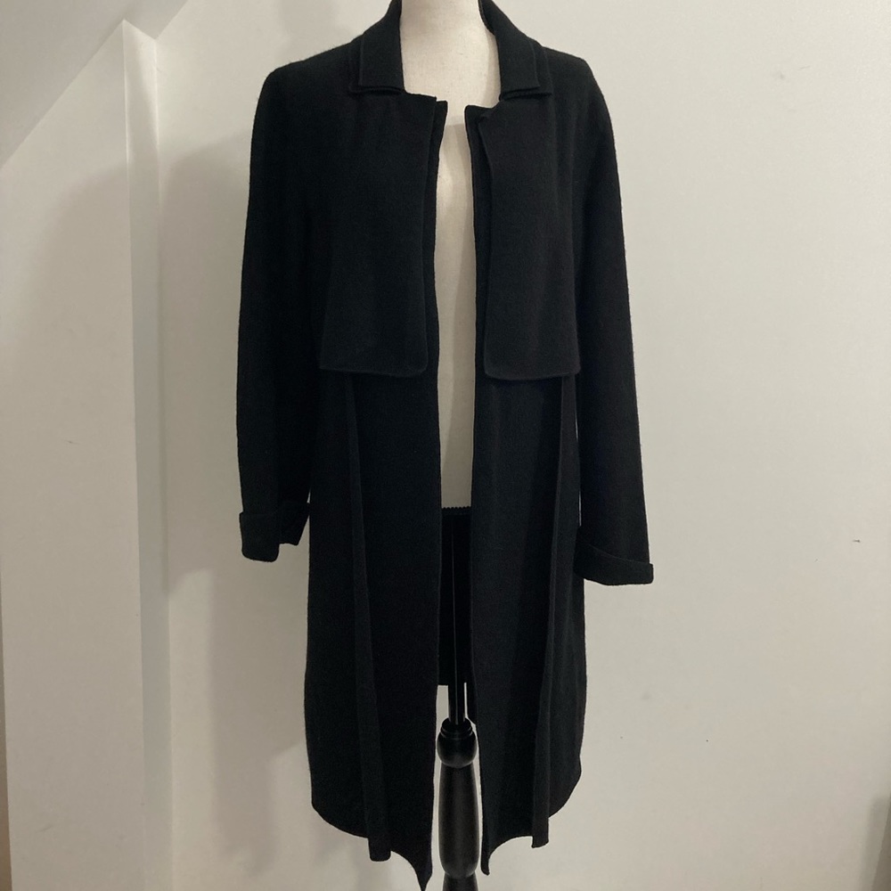 Beautiful Black Worth coat 100% Wool Sz Small EUC
